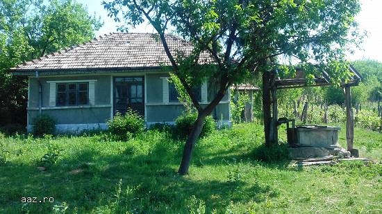 Vand Casa Batraneaasca judetul Iasi Comuna Dobrovat