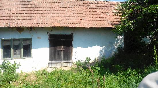 Vand Casa Batraneaasca judetul Iasi Comuna Dobrovat