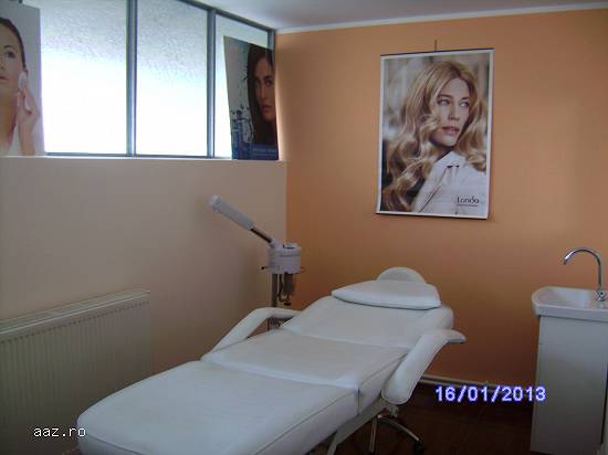 Inchiriez posturi in salon infrumusetare !!!