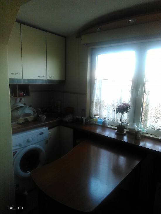 Apartament cu  3 camere