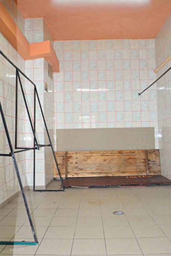Ofer spre inchiriere spatiu comercial/birouri/productie in Colentina,  suprafata 40 m�