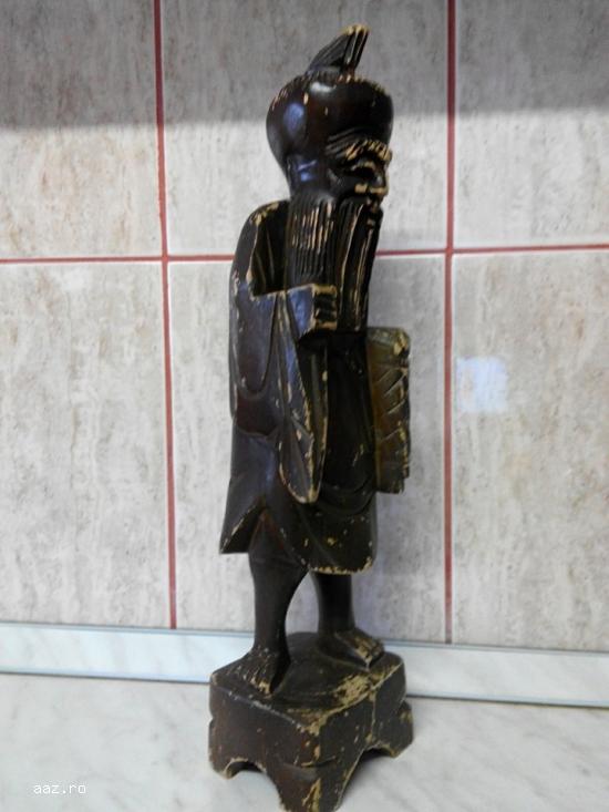 Statueta din lemn