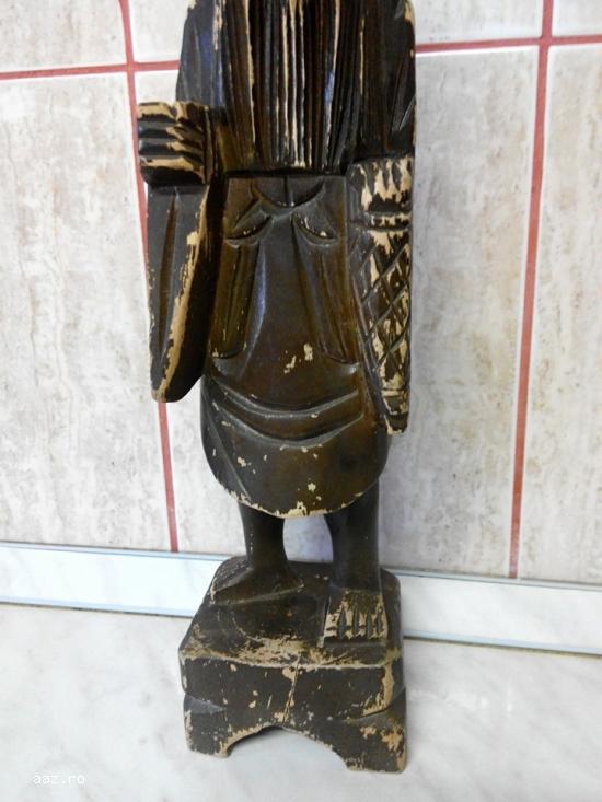 Statueta din lemn