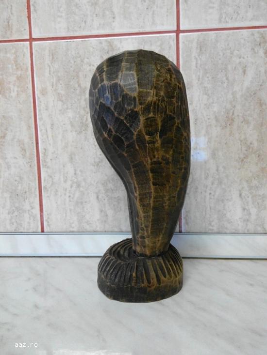 Sculptura in lemn - chip de femeie