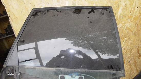 Geamuri negre spate cu folie omologate Audi A3