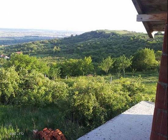 Vanzare casa la rosu