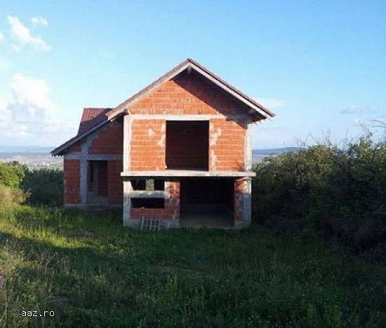 Vanzare casa la rosu