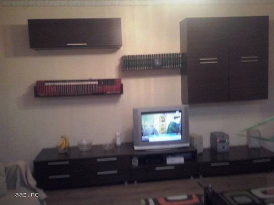 vand urgent apartament 3cam Berceni zona Covazna