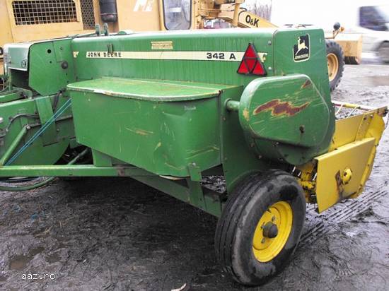 Presa baloti John Deere 332 A si 342 A