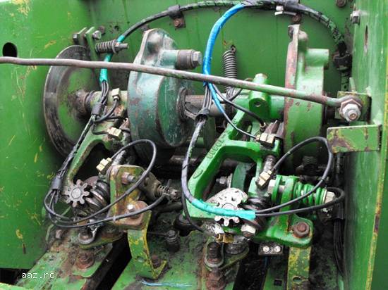 Presa baloti John Deere 332 A si 342 A