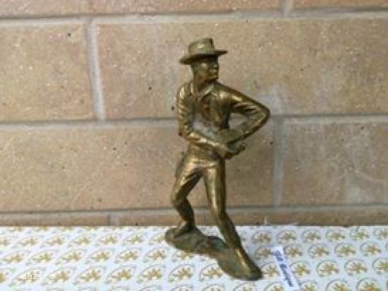 Statueta din bronz Pistolar