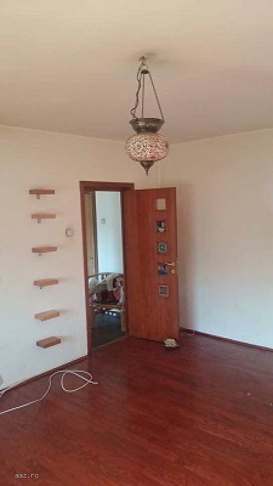 Vand apartament Prosper/ 13Septembrie