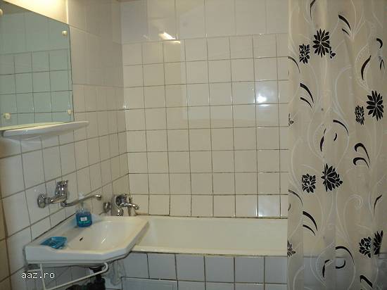 Particular,    inchiriez 2 cam,    numai pt. nefumatori,   L. Tei