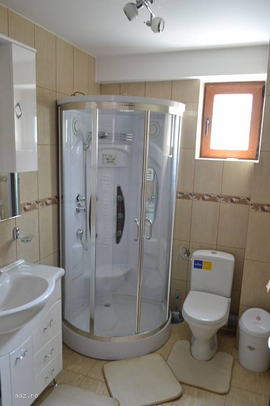 Vand apartament 2 camere Sinaia