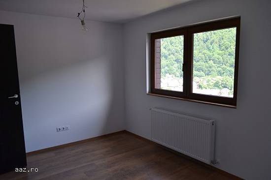 Vand apartament 3 camere Sinaia