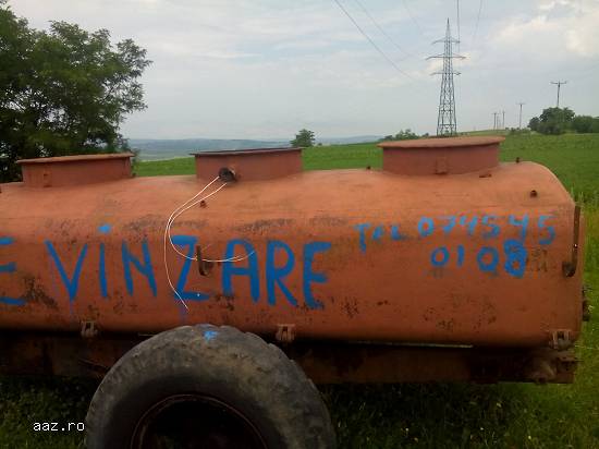 Se vinde balotera, cisterna apa,  incarcator frontal si plug