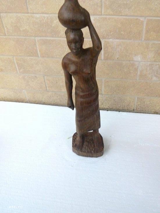 Statueta din lemn