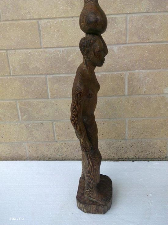 Statueta din lemn