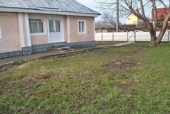 Vand casa cu terene 1000mp si anexe gospodaresti