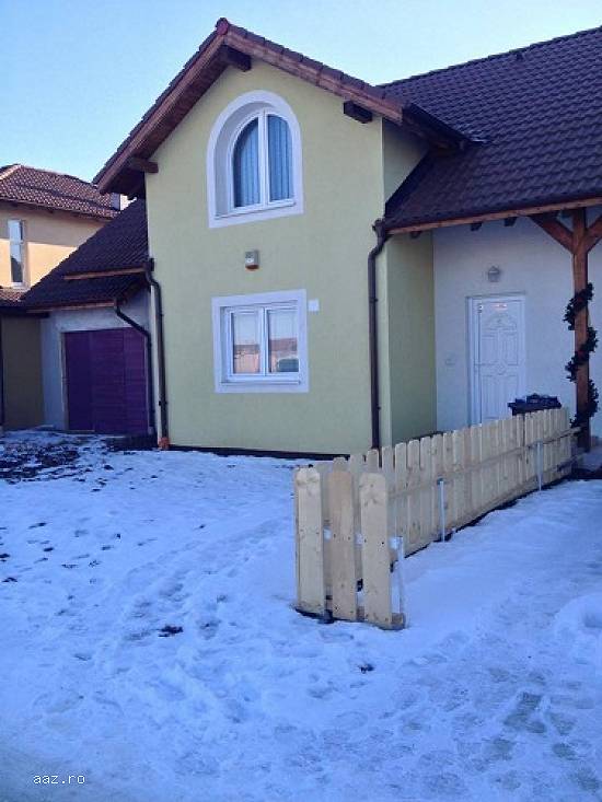 Vanzare casa duplex