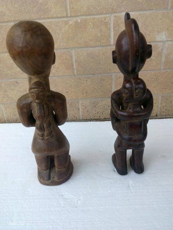 Mama si copilul - statuete din lemn