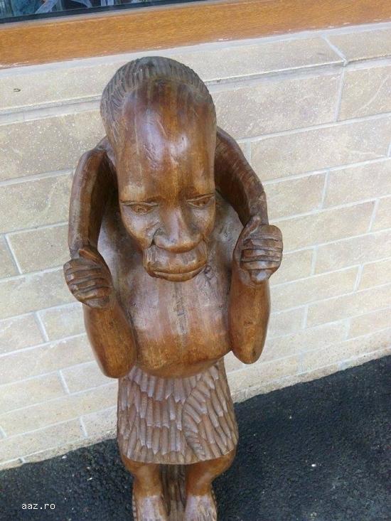 Statueta pescar - sculptura in lemn