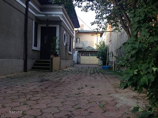 Vanzare casa 4 camere