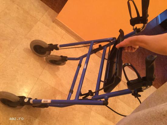 Cadru rulator pentru persoane cu dizabilitati