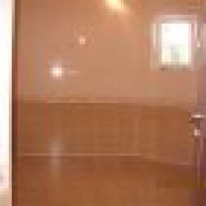 case de lemn sau beton