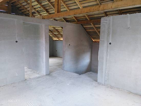Casa P+M Semifinisata