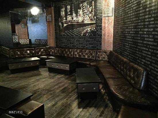 set canapele club . bar.pub