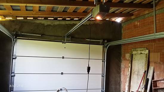 pret usa de garaj avrig cisnadie talmaciu sibiu medias copsa mica 0720959626