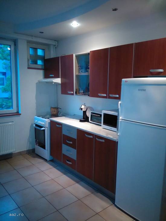 Apartament 3 camere Stefan cel Mare