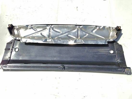 Smart ForTwo 450 Coupe-Cabrio model 1998-2006 panou central bara spate
