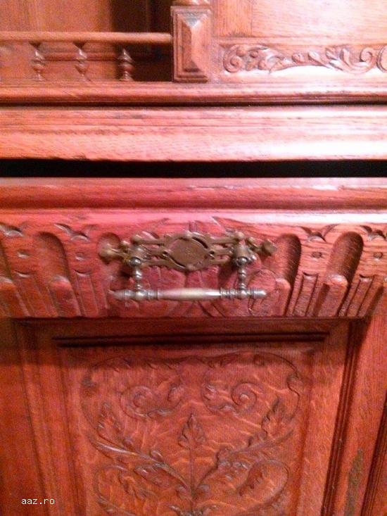 Mobilier vechi