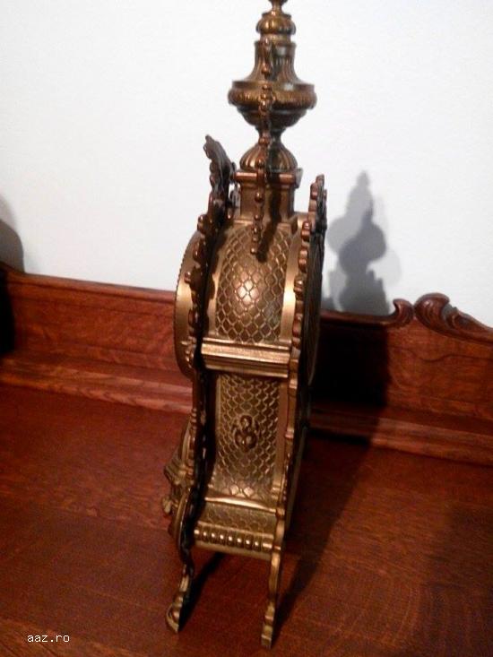 Ceas de semineu din bronz