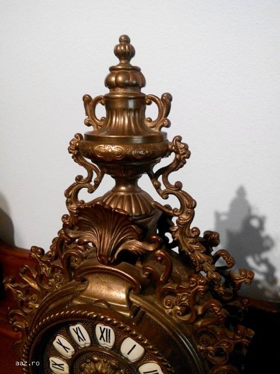 Ceas de semineu din bronz