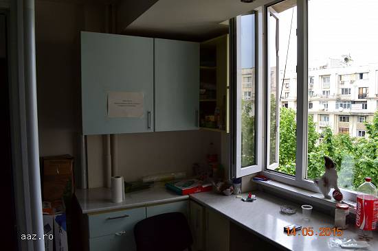 Piata Alba Iulia,    apartament 3 camere,   inchiriez