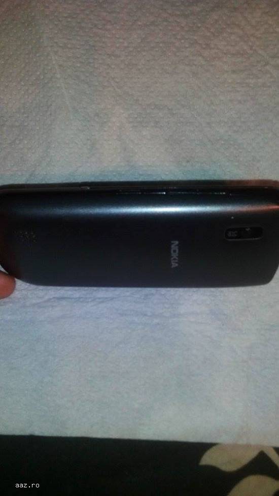 Vand Nokia Asha 300