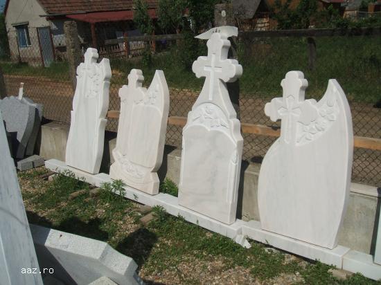 pietre funerare,    cruci morminte