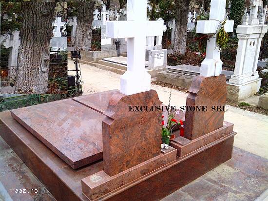Monumente funerare