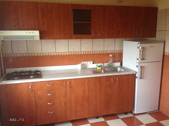 proprietar , inchiriez apartament 3 camere