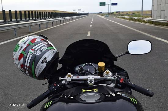 dezmembrez yamaha r6 2007