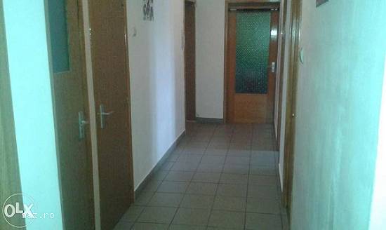 Vand apartament 3 camere Crangasi