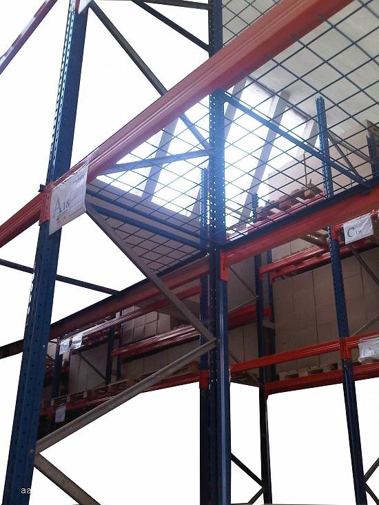 RAFTURI METALICE EUROPALETI SECOND HAND