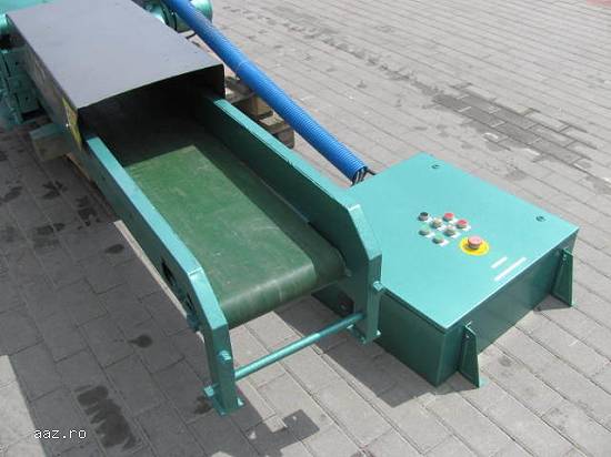 Chipper,  tocator KLOCKNER la bordurile de cherestea