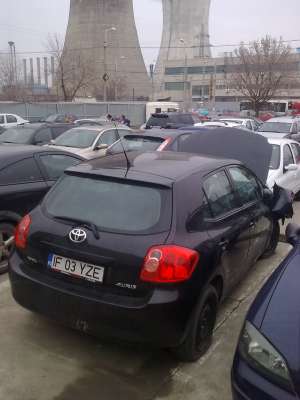 vind Toyota Auris avariata