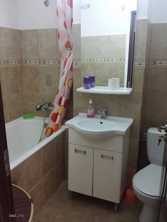 Inchiriez apartament 2 camere,   zona Arcul de Triumf
