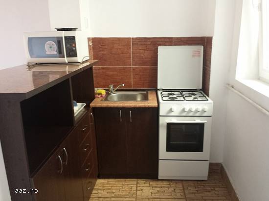Inchiriez apartament 2 camere,   zona Arcul de Triumf