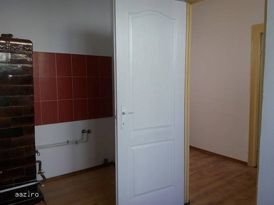 Inchiriez casa 4 camere